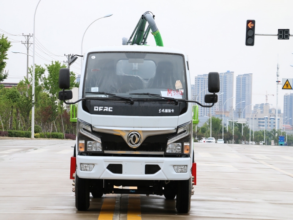 國(guó)六 東風(fēng)小福瑞卡 5方吸糞車