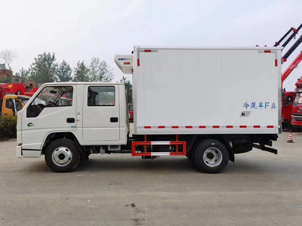 國(guó)六江鈴順達(dá)雙排座3米2冷藏車(chē)