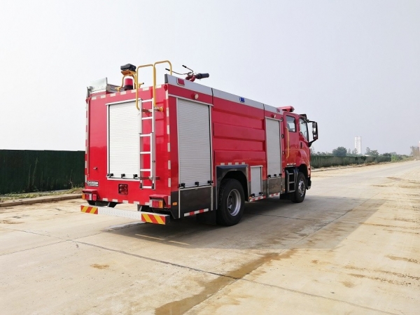 國(guó)六JDF5172GXFPM60-Q6型泡沫消防車