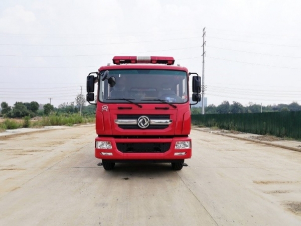 國(guó)六JDF5171GXFPM70-E6型泡沫消防車(chē)